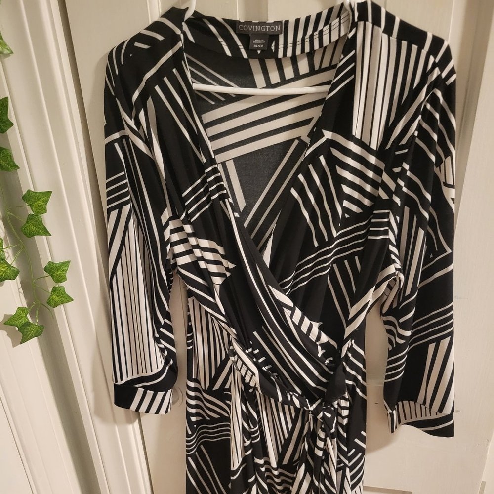 Covington Printed Black and White Long Sleeved Bodice Dress XL